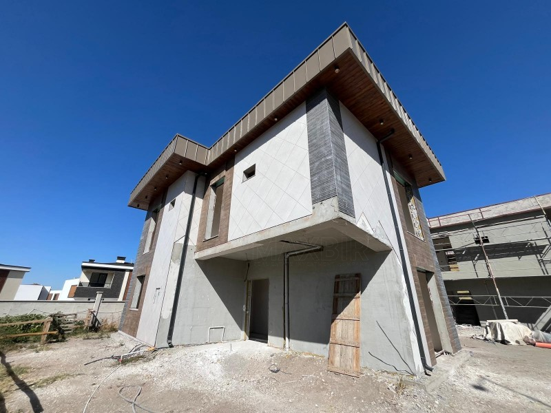MAXBİR PREMIUM EĞRİBUCAK SATILIK 4,5+1 VİLLA